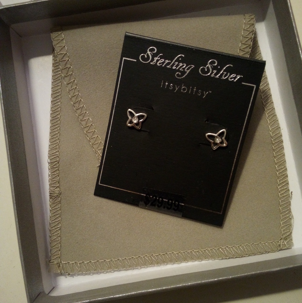 🛍️Final Sale! New butterfly earrings